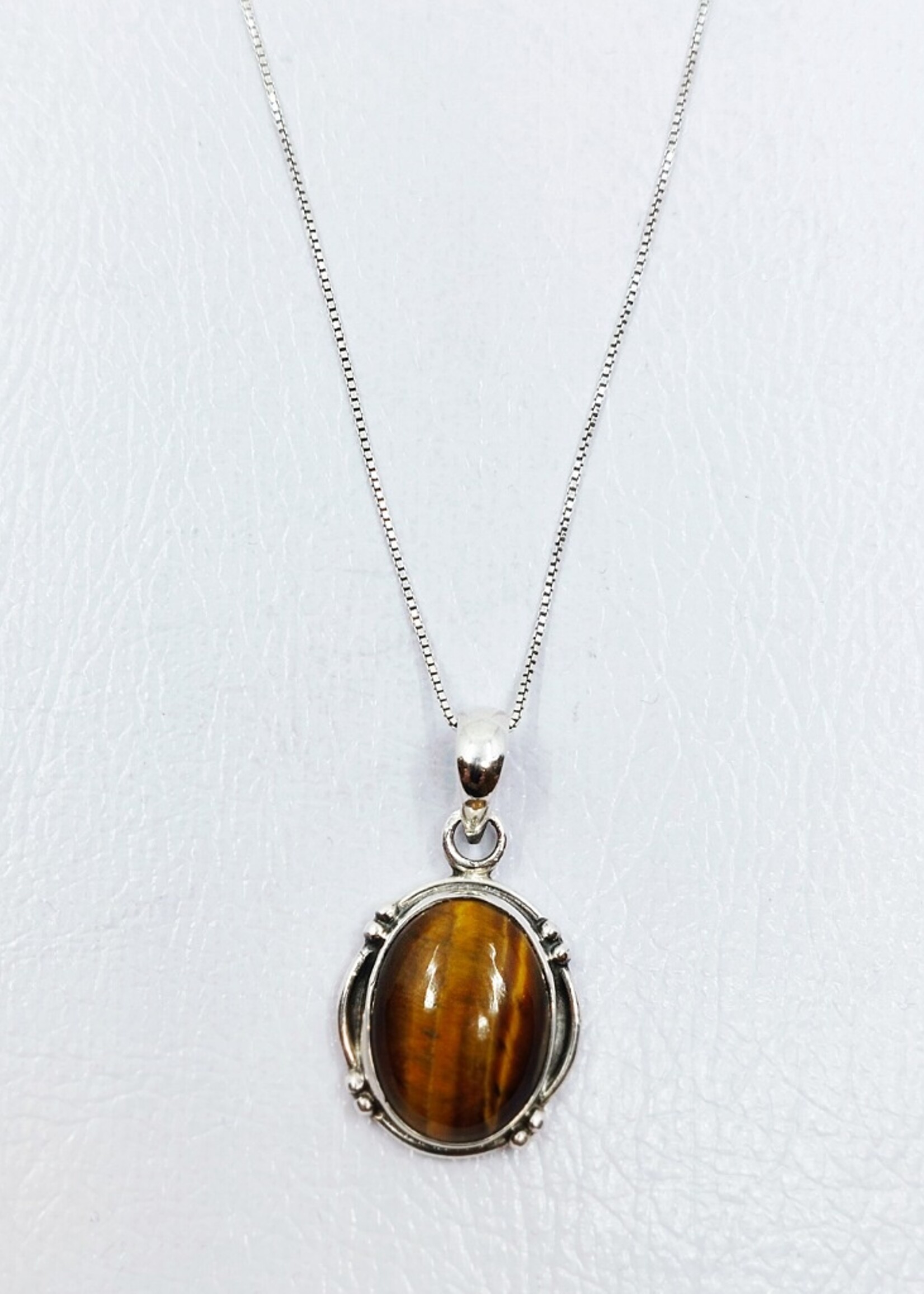 Tiger's eye pendant and chain