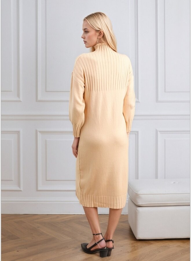 Elegant ribbed sweater dress
