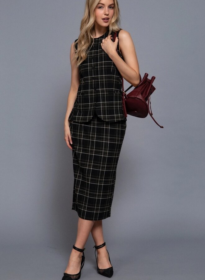 Round neck button down vest