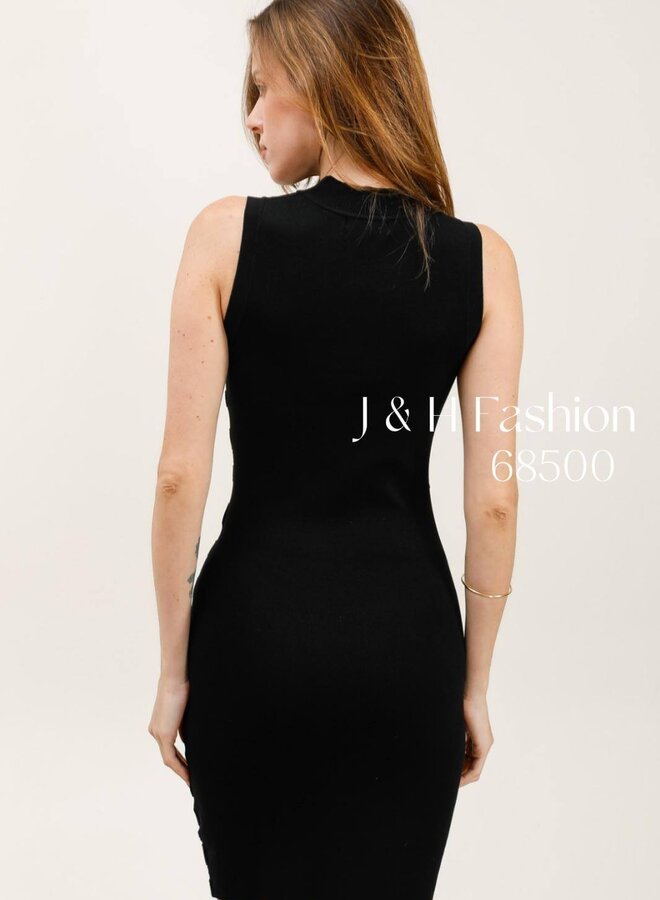 Sleeveless knit dress with silver buttons