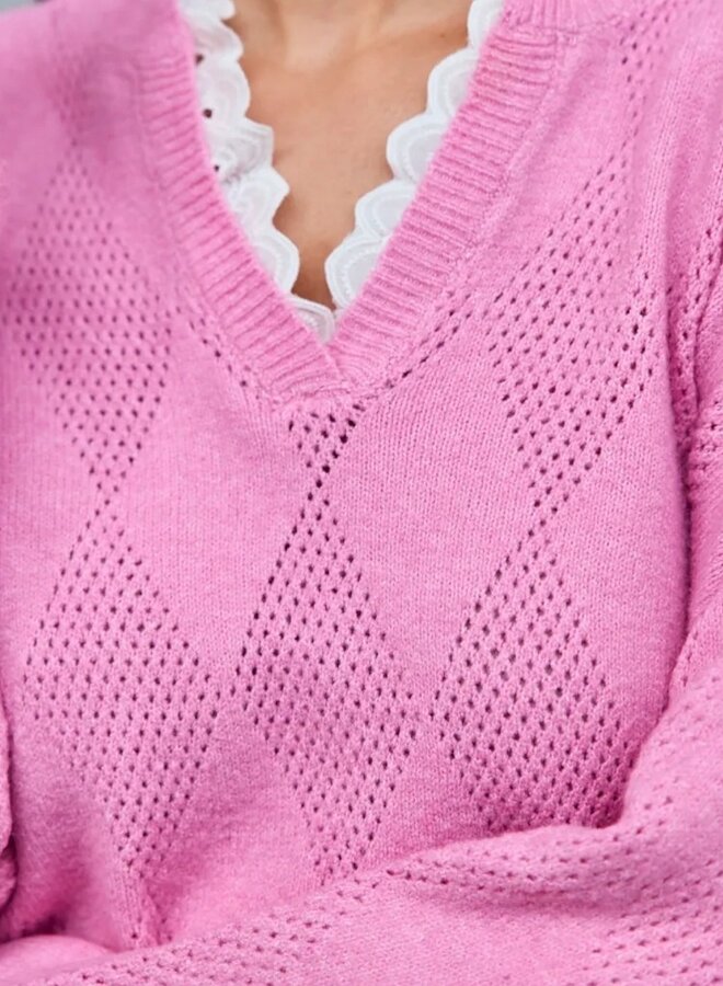 Perforated sweater with collar detail