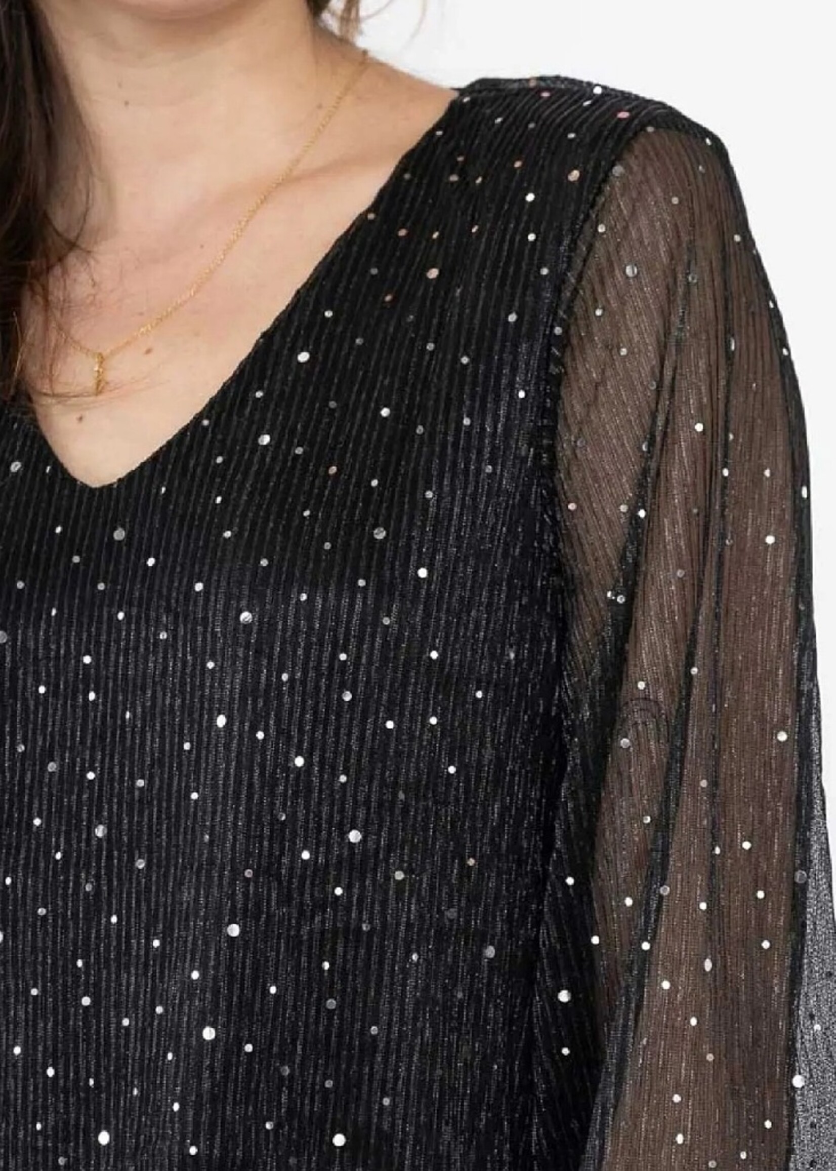 Loriane .sparkle and shine long sleeve top