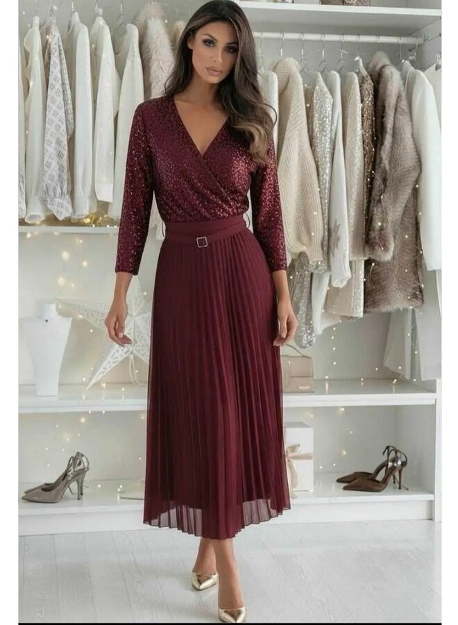 Long sleeve sequin pleated dress with belt
