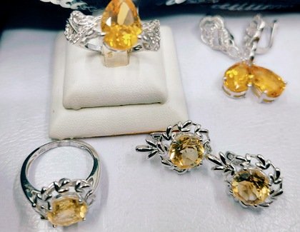 Wear citrine for manifestation