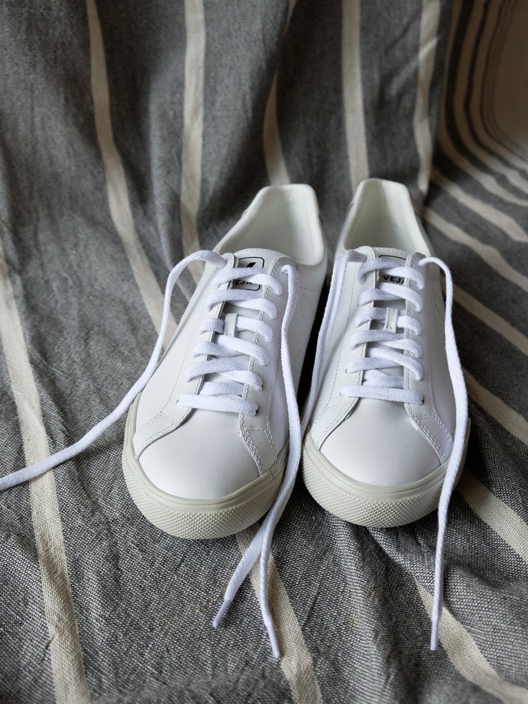 Veja - Esplar - Lace Up - Low Leather Sneaker - - Cameron Marks