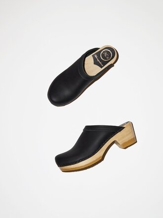 No. 6 Old School Clog in Black with Black Base - Cameron Marks