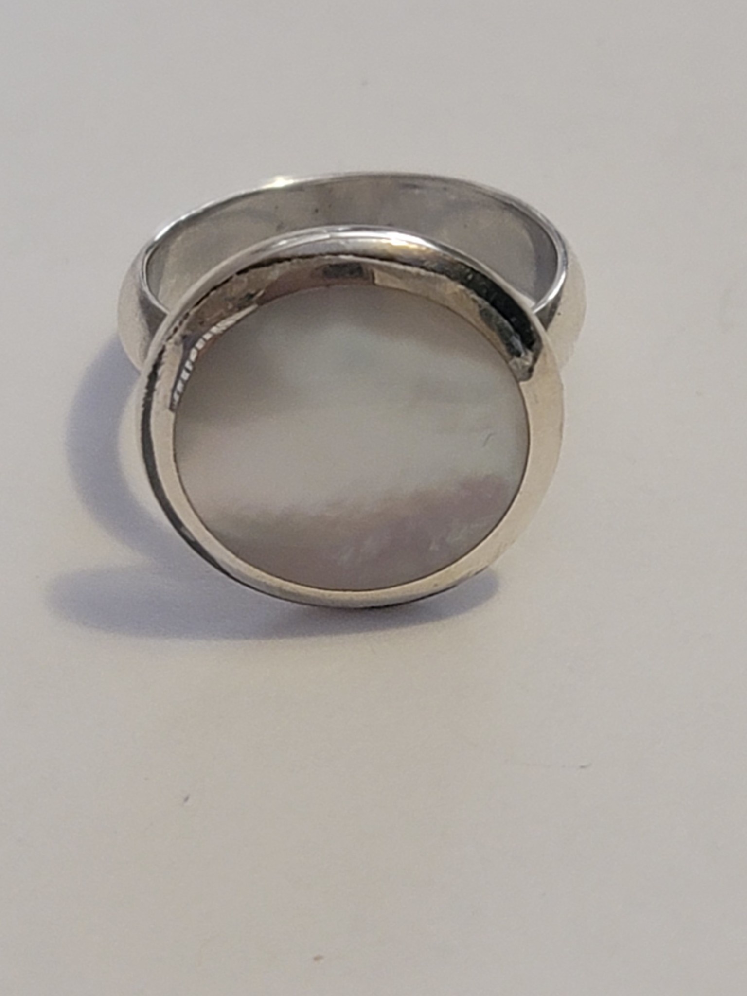 Silver Mother of Pearl Ring RV5