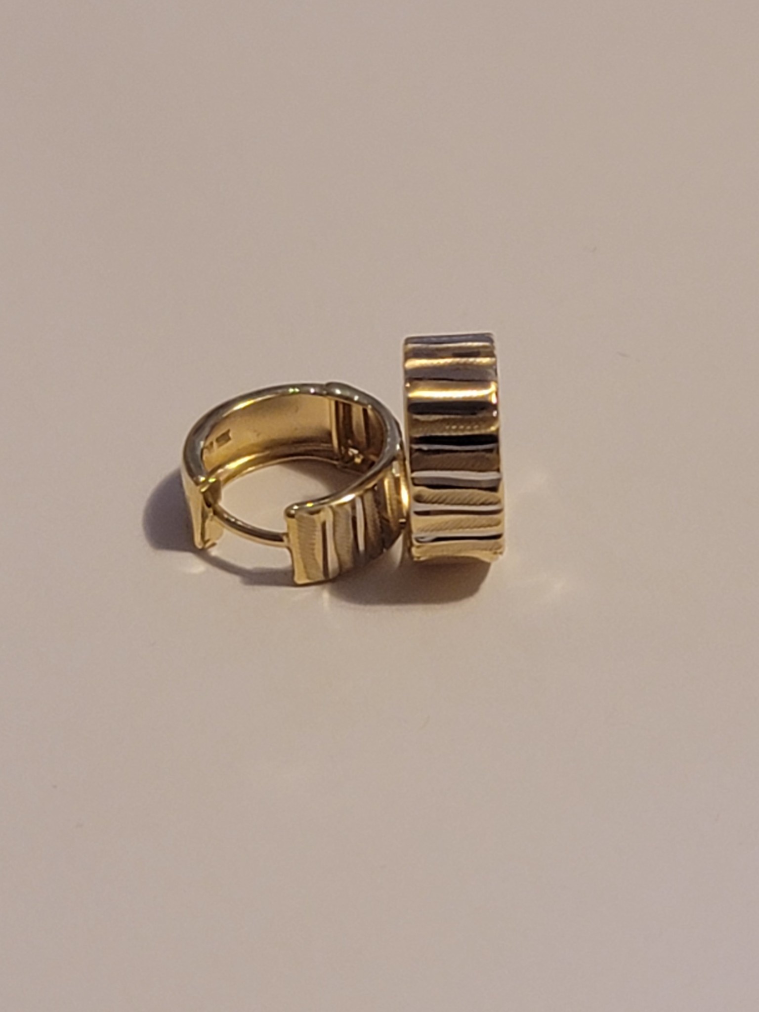 10K Gold Earrings Hoops EGE46