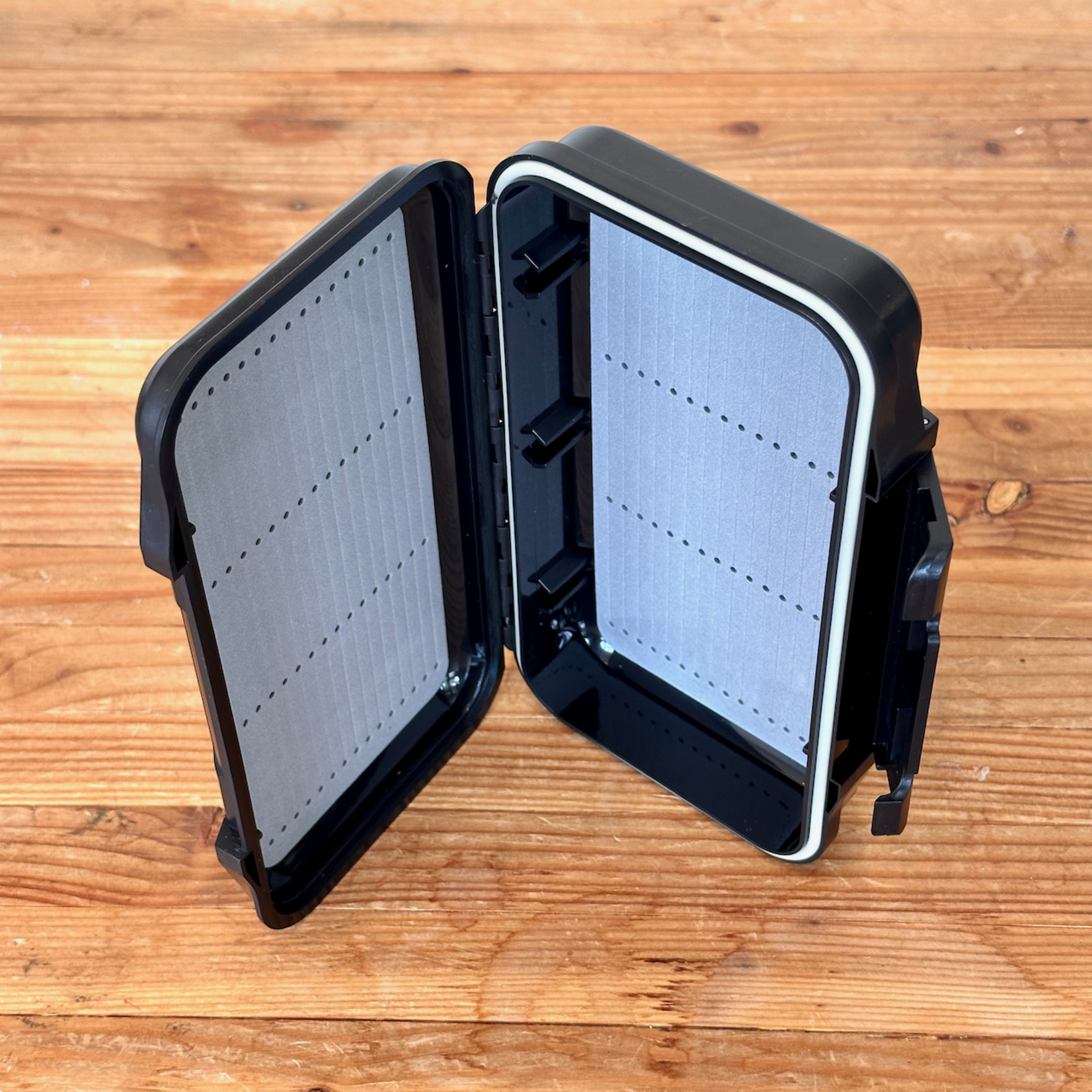 Mend Mend Fly Box - Water Resistant for Streamers & Hoppers - 7.5"x4.5"x1.75"