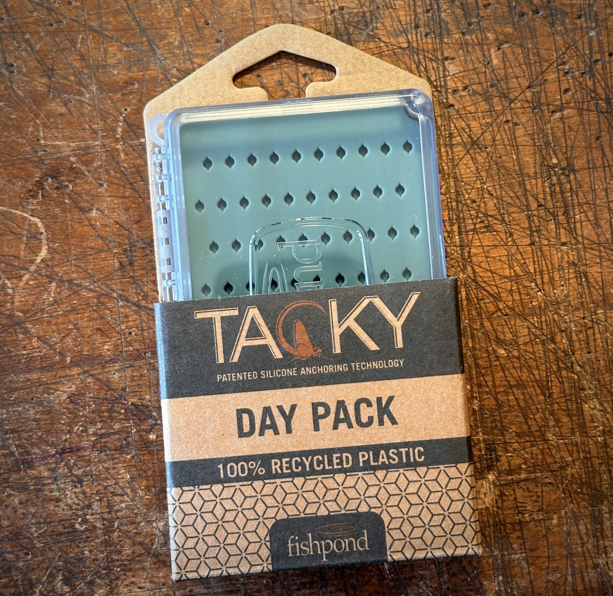 TACKY DAY PACK FLY BOX