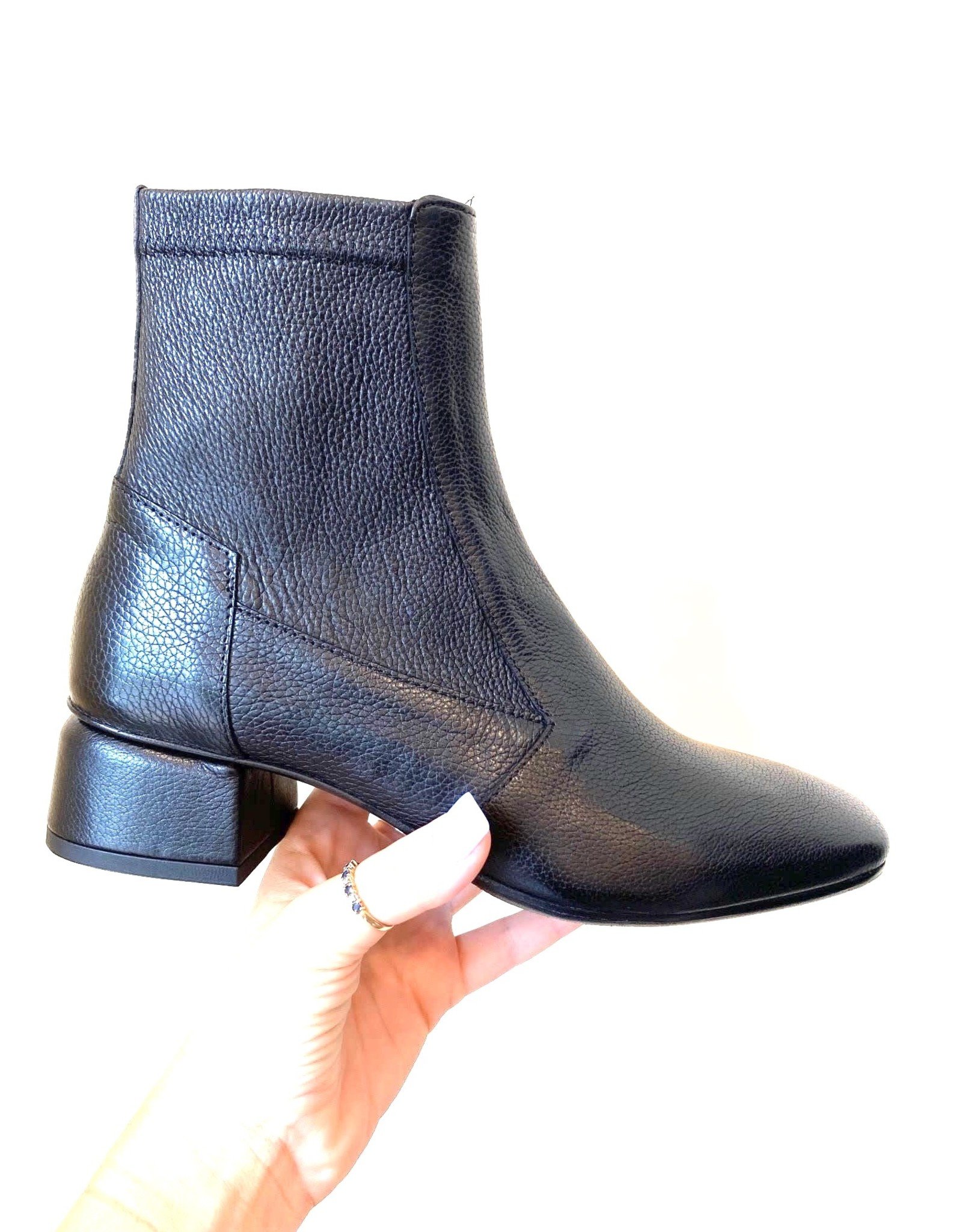 ankle boot stretcher