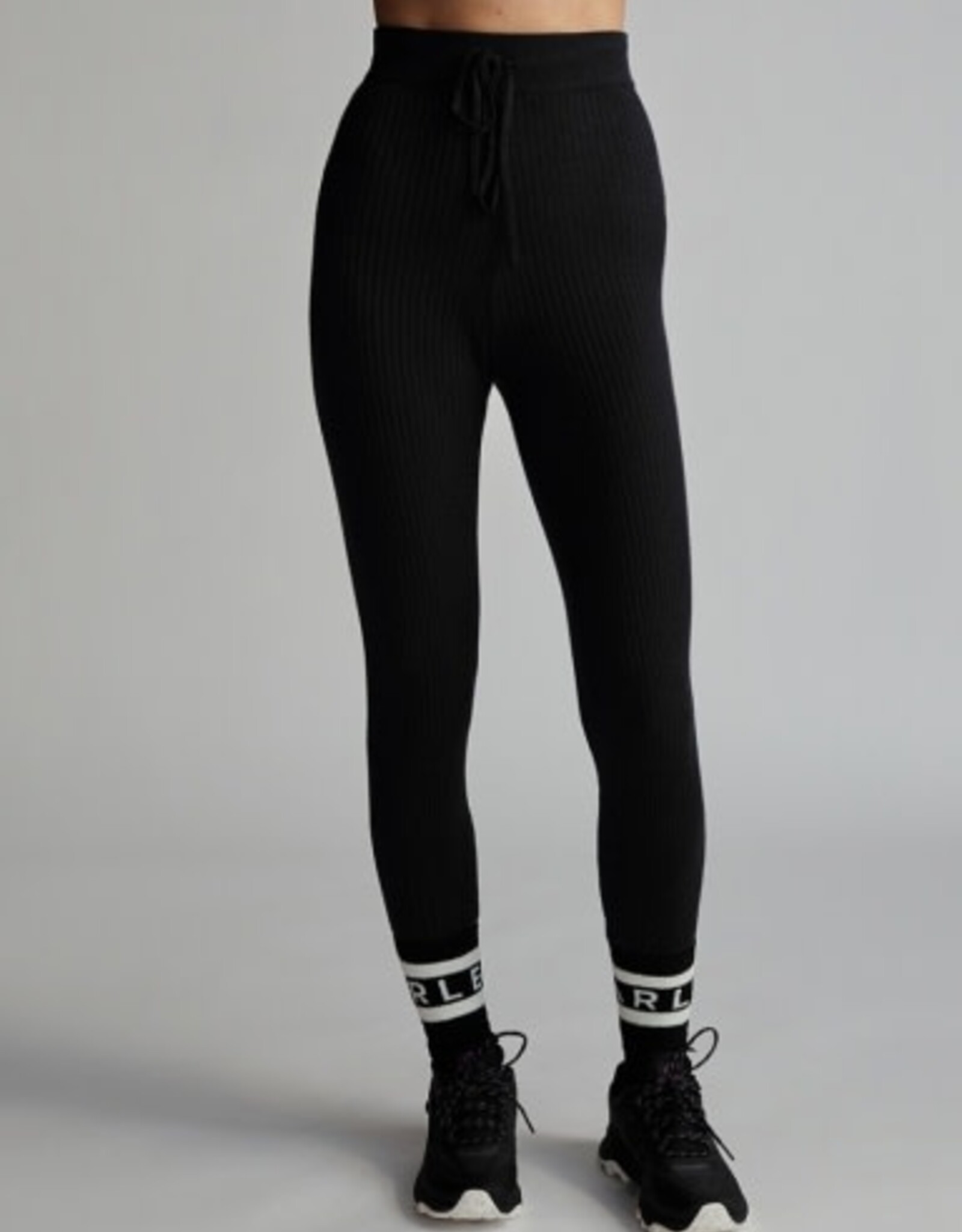 VALERIA Ribbed Seamless V Leggings – Black – WILDCAT