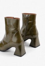 INTENTIONALLY BLANK TAFFY PATENT LEATHER BOOT