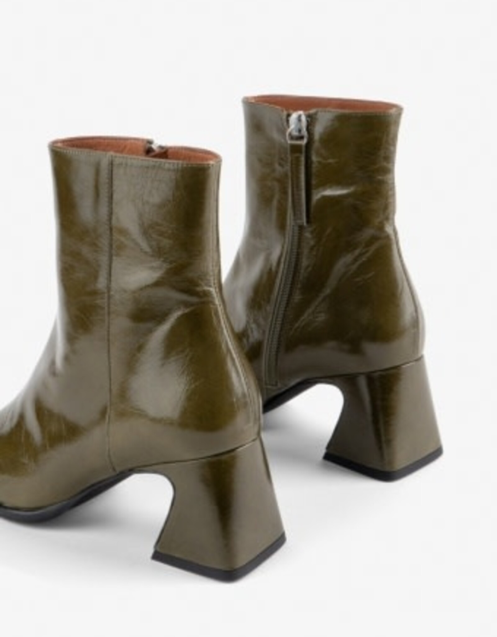 INTENTIONALLY BLANK TAFFY PATENT LEATHER BOOT