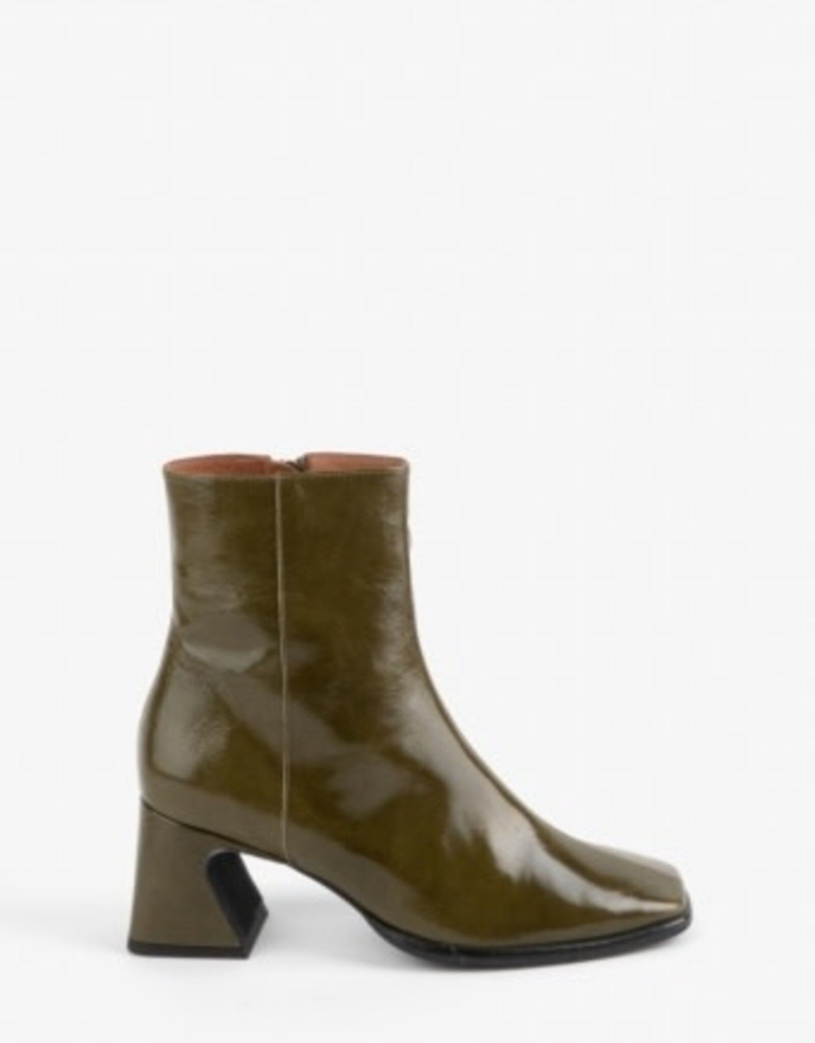 INTENTIONALLY BLANK TAFFY PATENT LEATHER BOOT