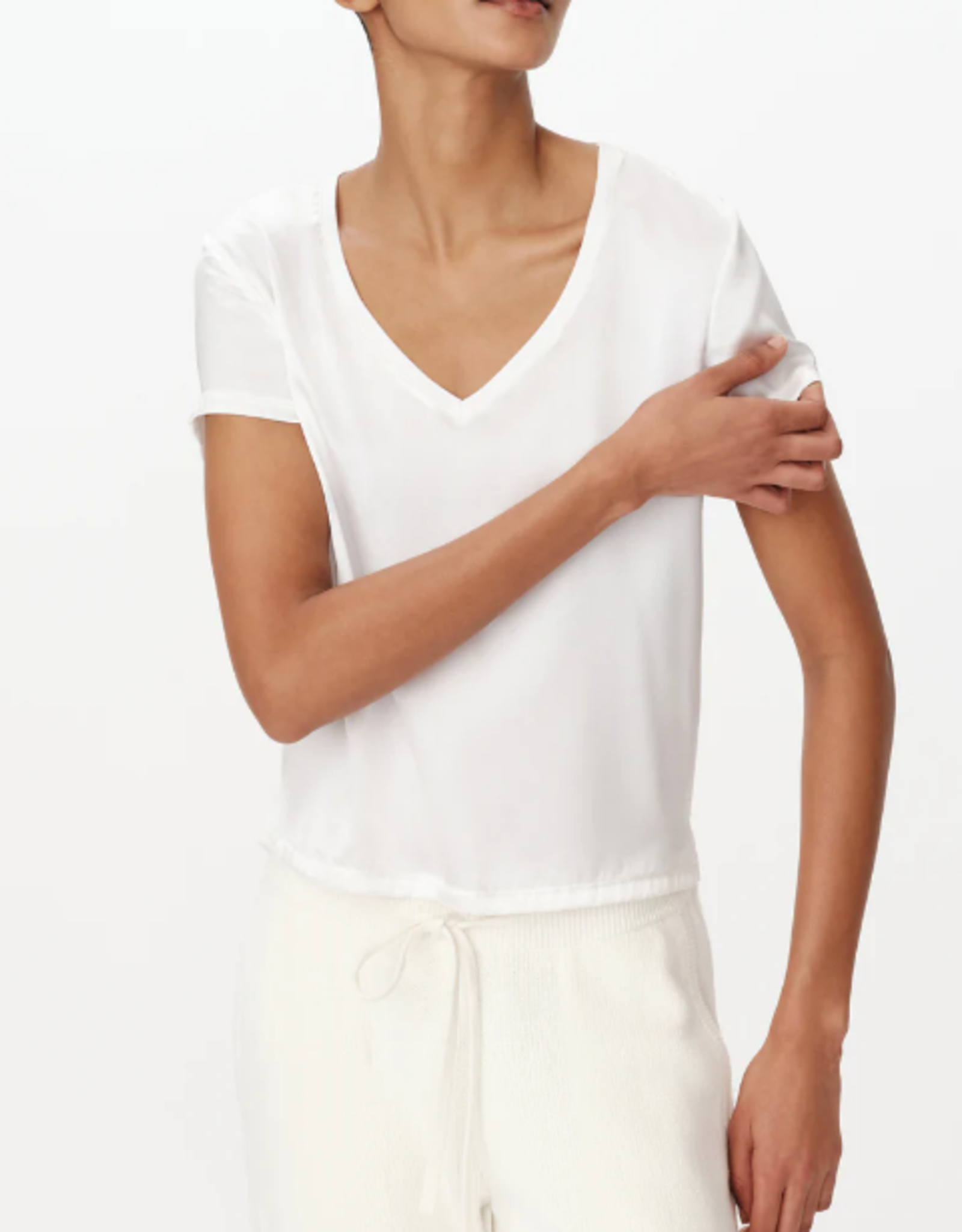 ATM STRETCH V NECK TEE