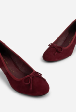 INTENTIONALLY BLANK BINA SUEDE KITTEN HEEL