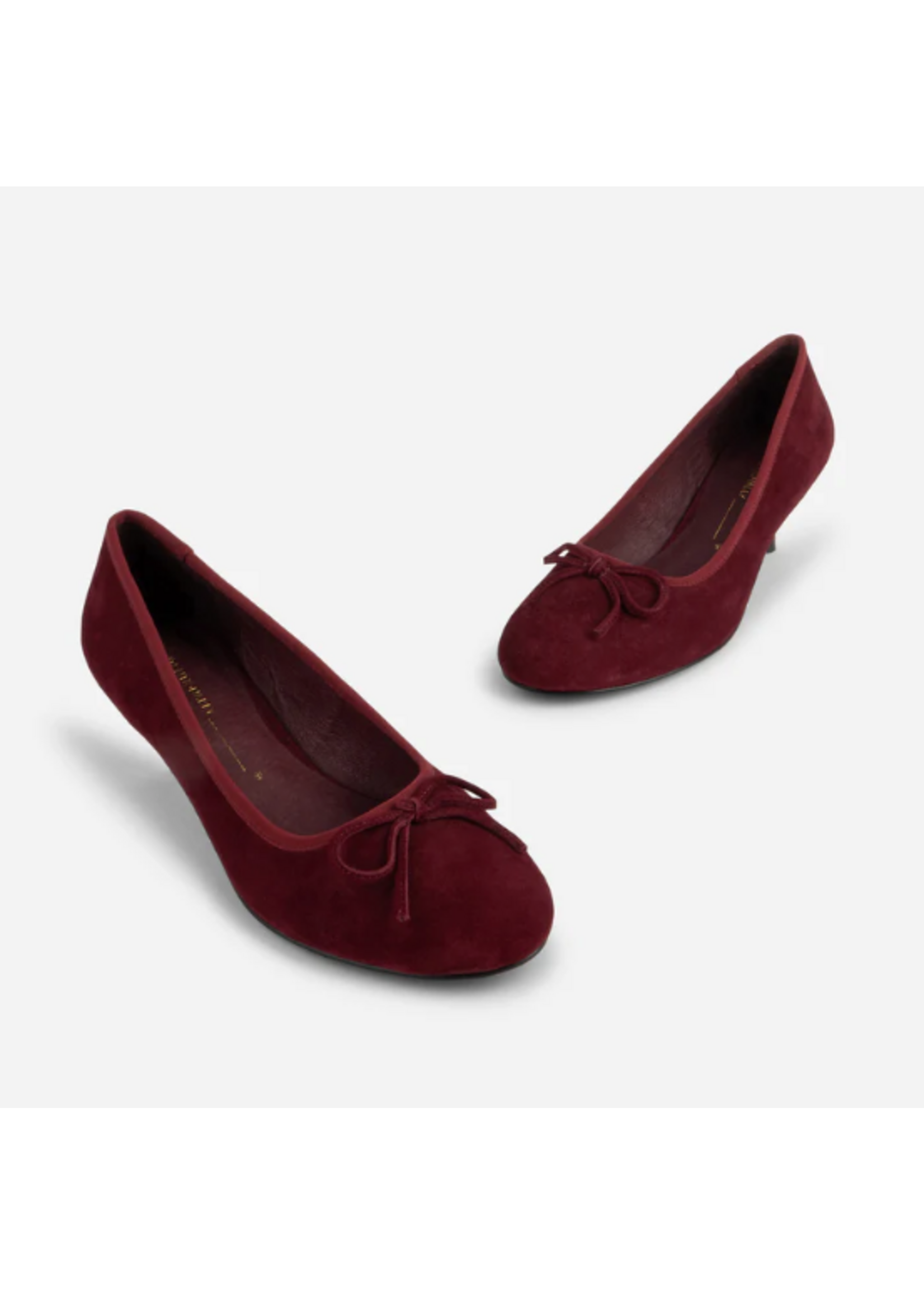 INTENTIONALLY BLANK BINA SUEDE KITTEN HEEL