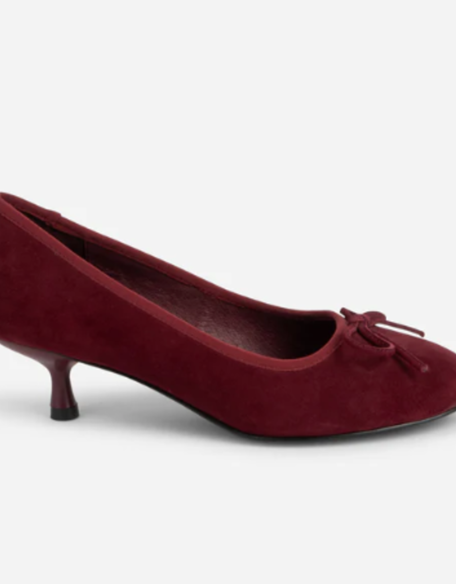 INTENTIONALLY BLANK BINA SUEDE KITTEN HEEL