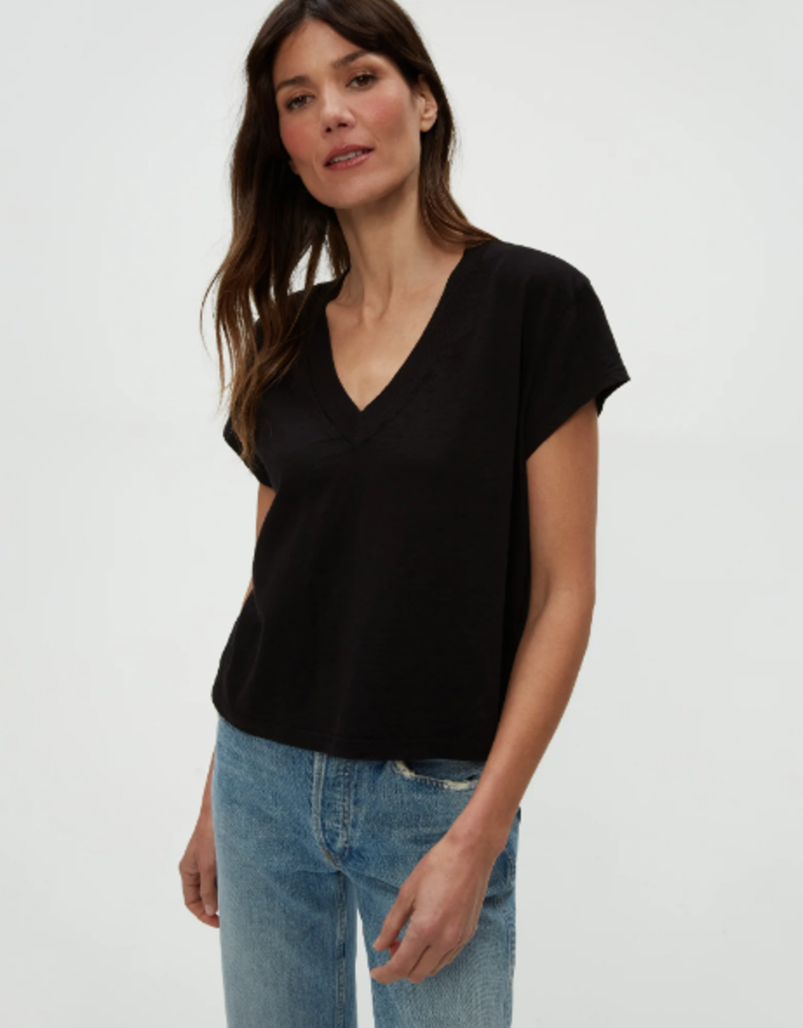 Michael Stars HARLAN CROPPED V-NECK TEE