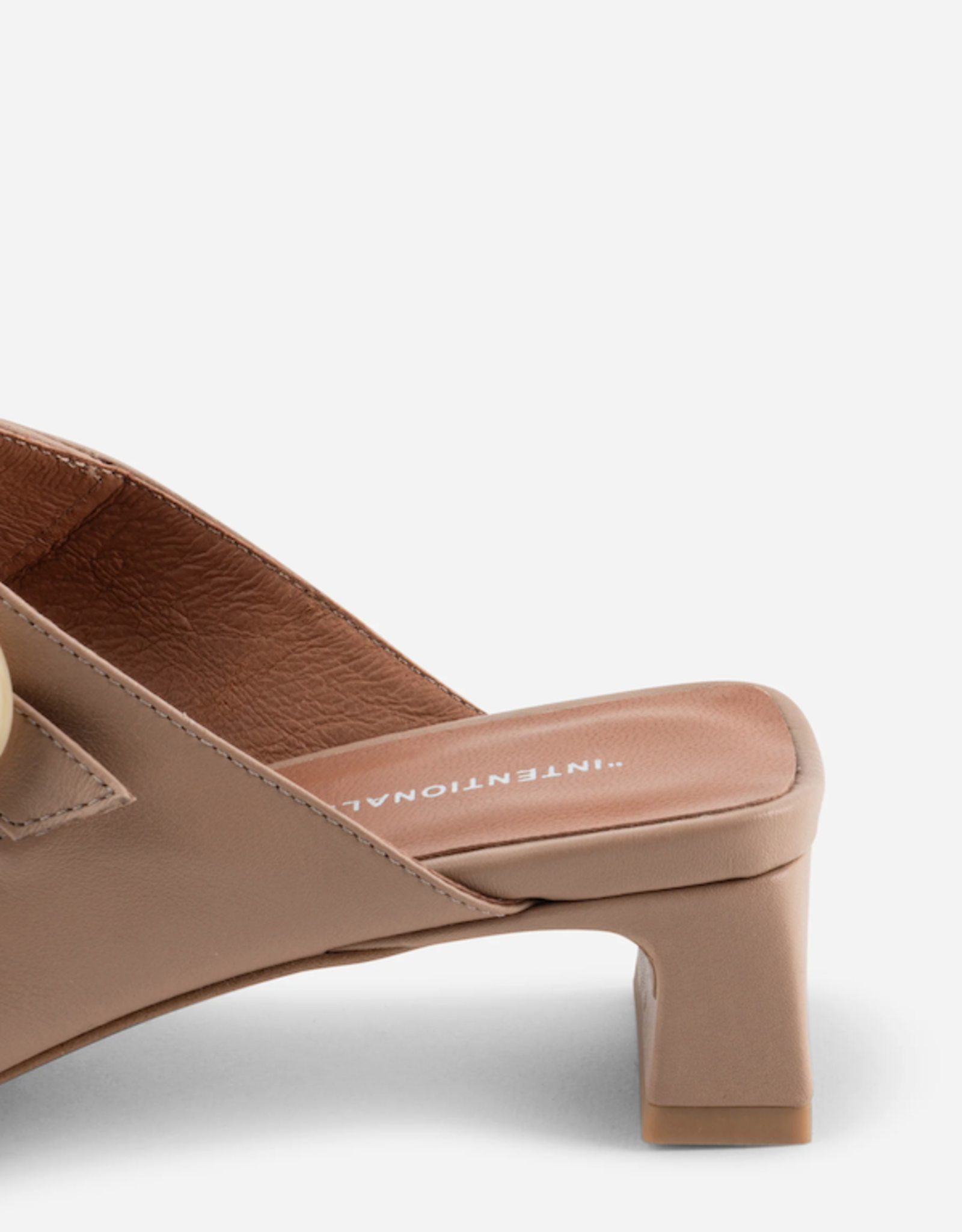 INTENTIONALLY BLANK NORA SANDAL