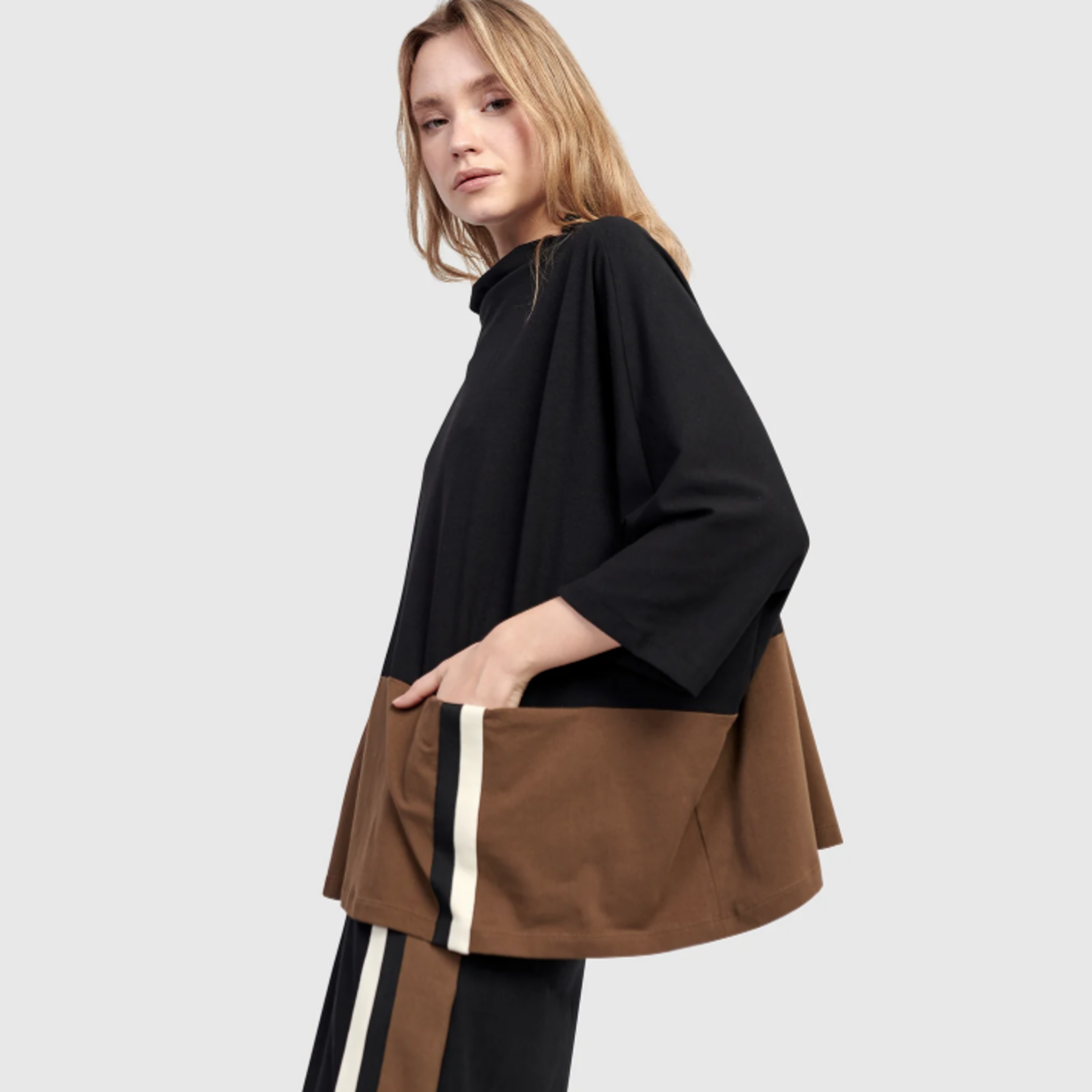 ALEMBIKA URBAN CLUBHOUSE BOXY TOP