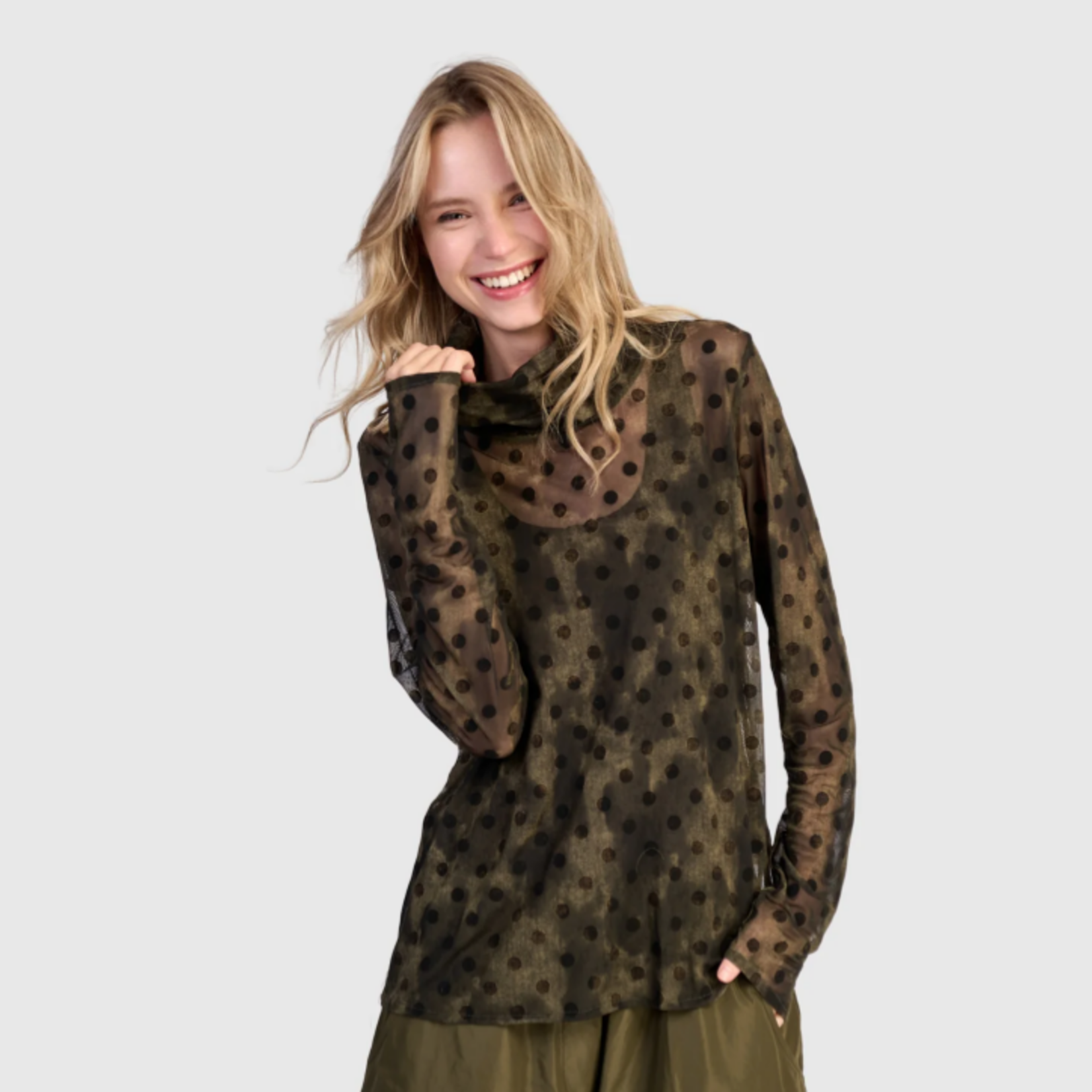 ALEMBIKA URBAN BRIAR MESH TURTLENECK