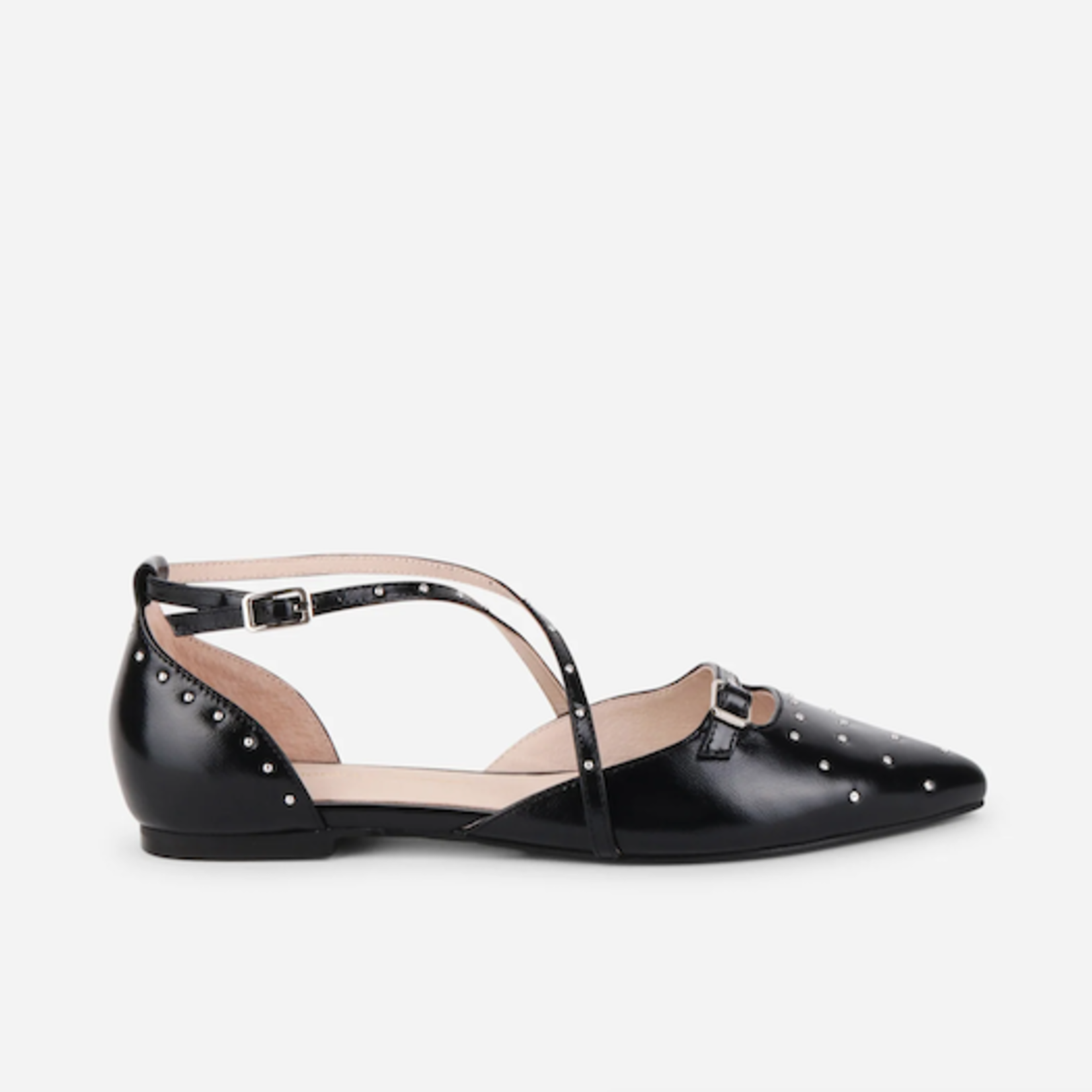INTENTIONALLY BLANK CROWD STUDDED FLAT