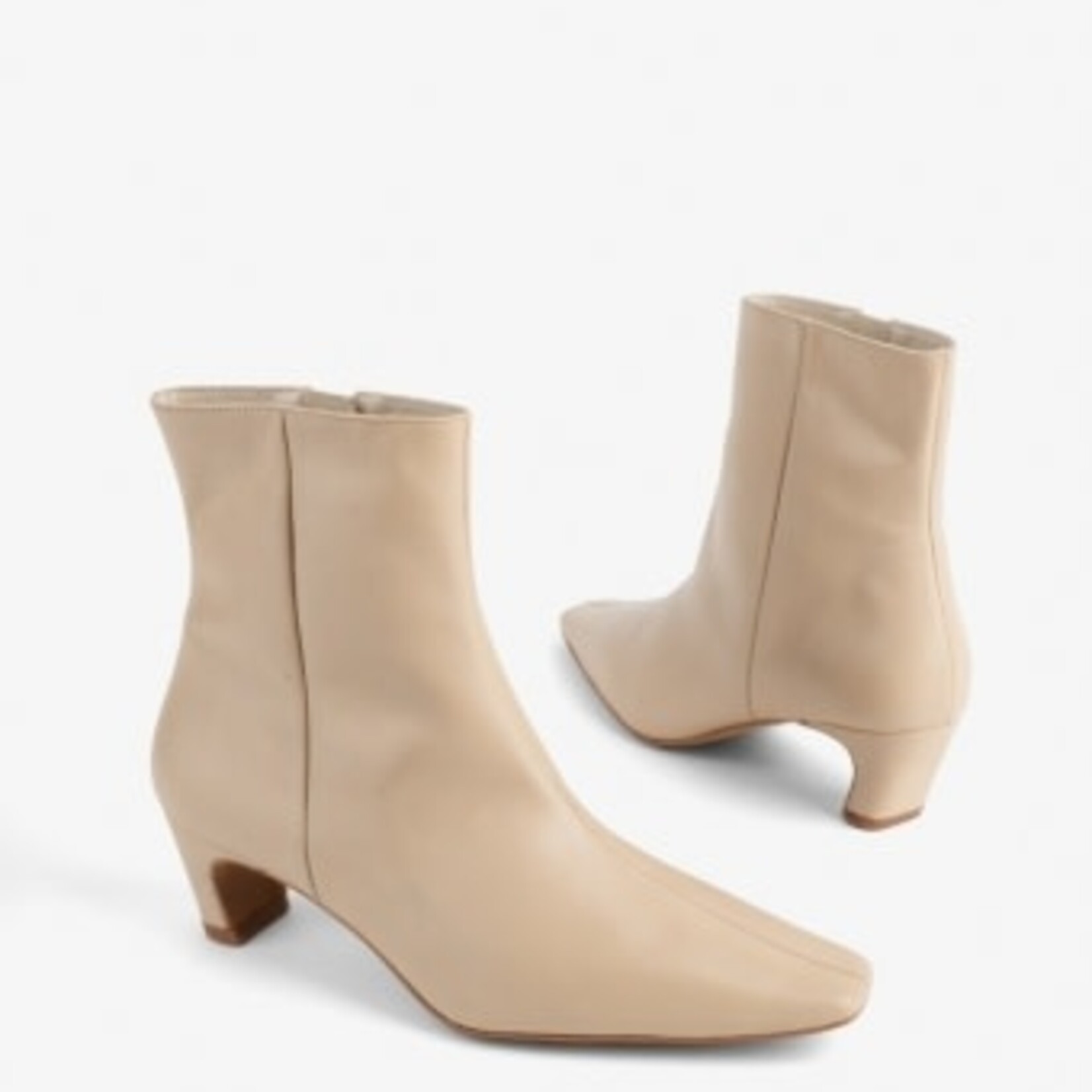 INTENTIONALLY BLANK LEXI KITTEN HEEL BOOT