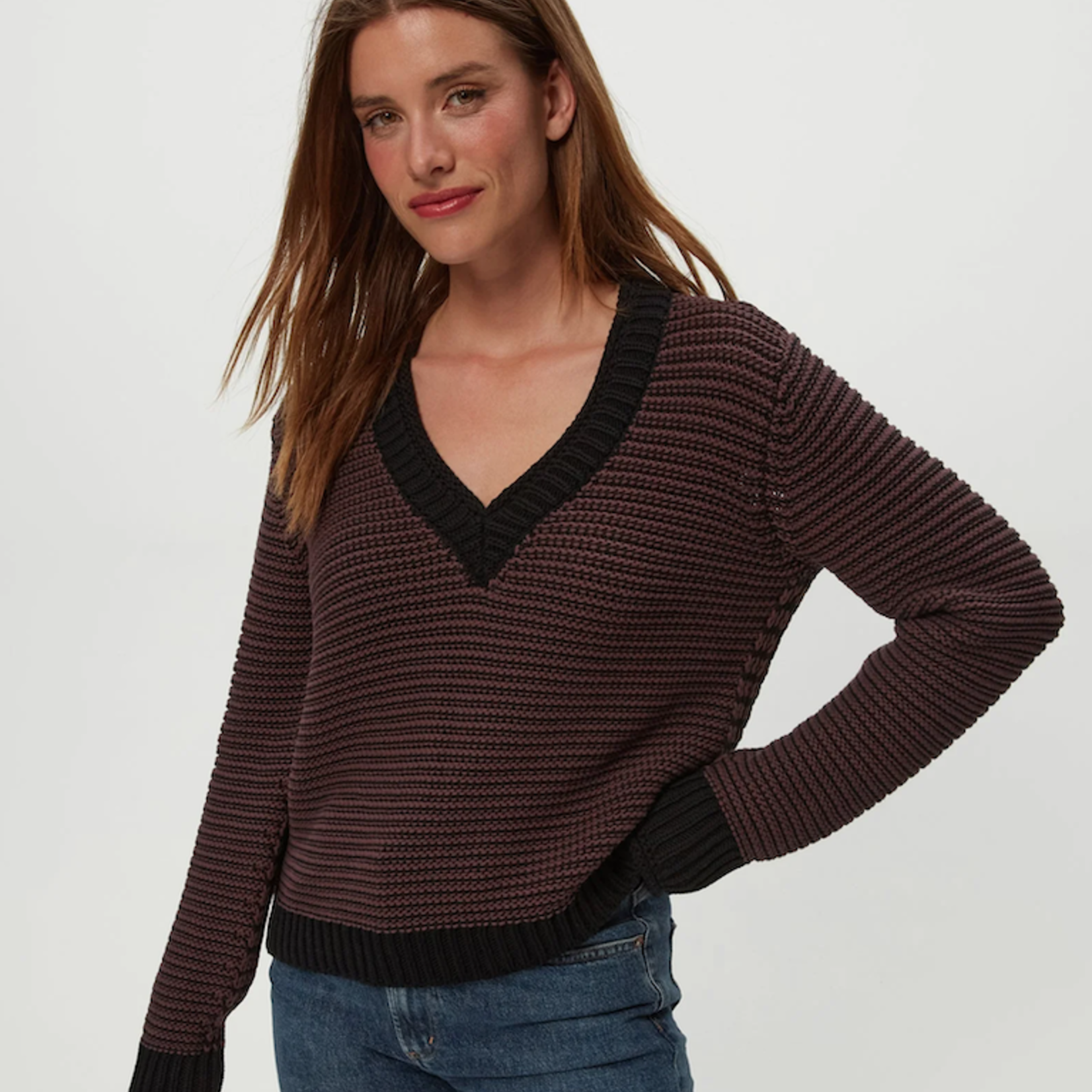 MICHAEL STARS LINDA V NECK PULLOVER