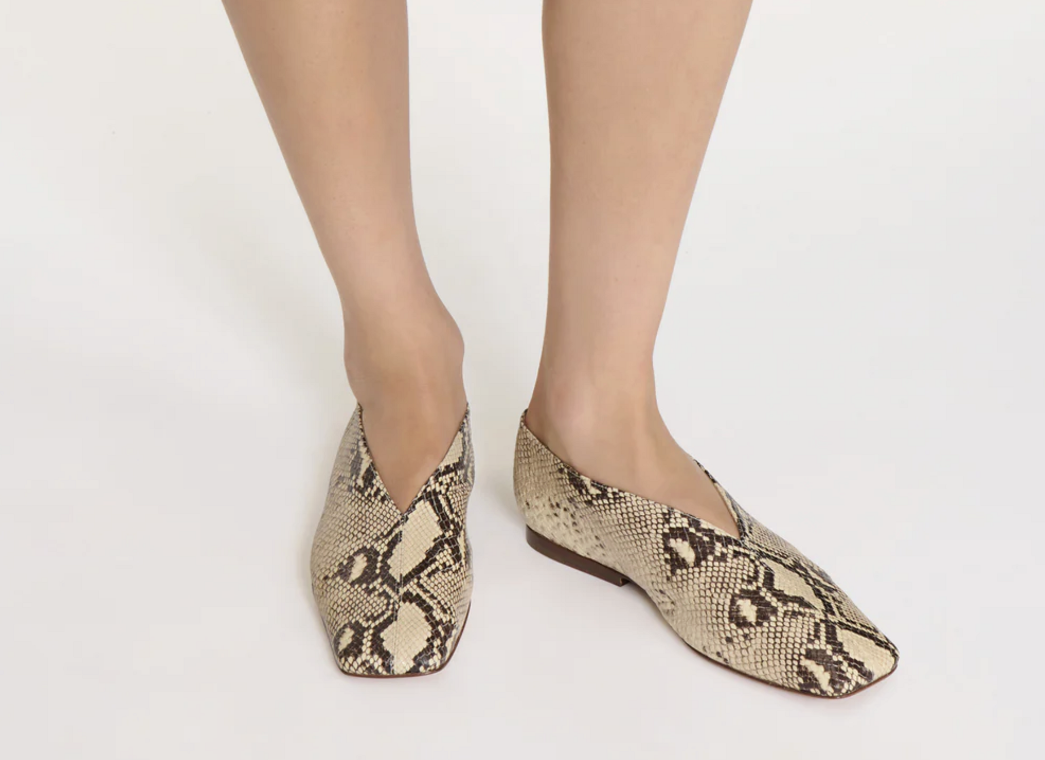 MANSUR GAVRIEL SQUARE SOFT V FLAT - B. Prince