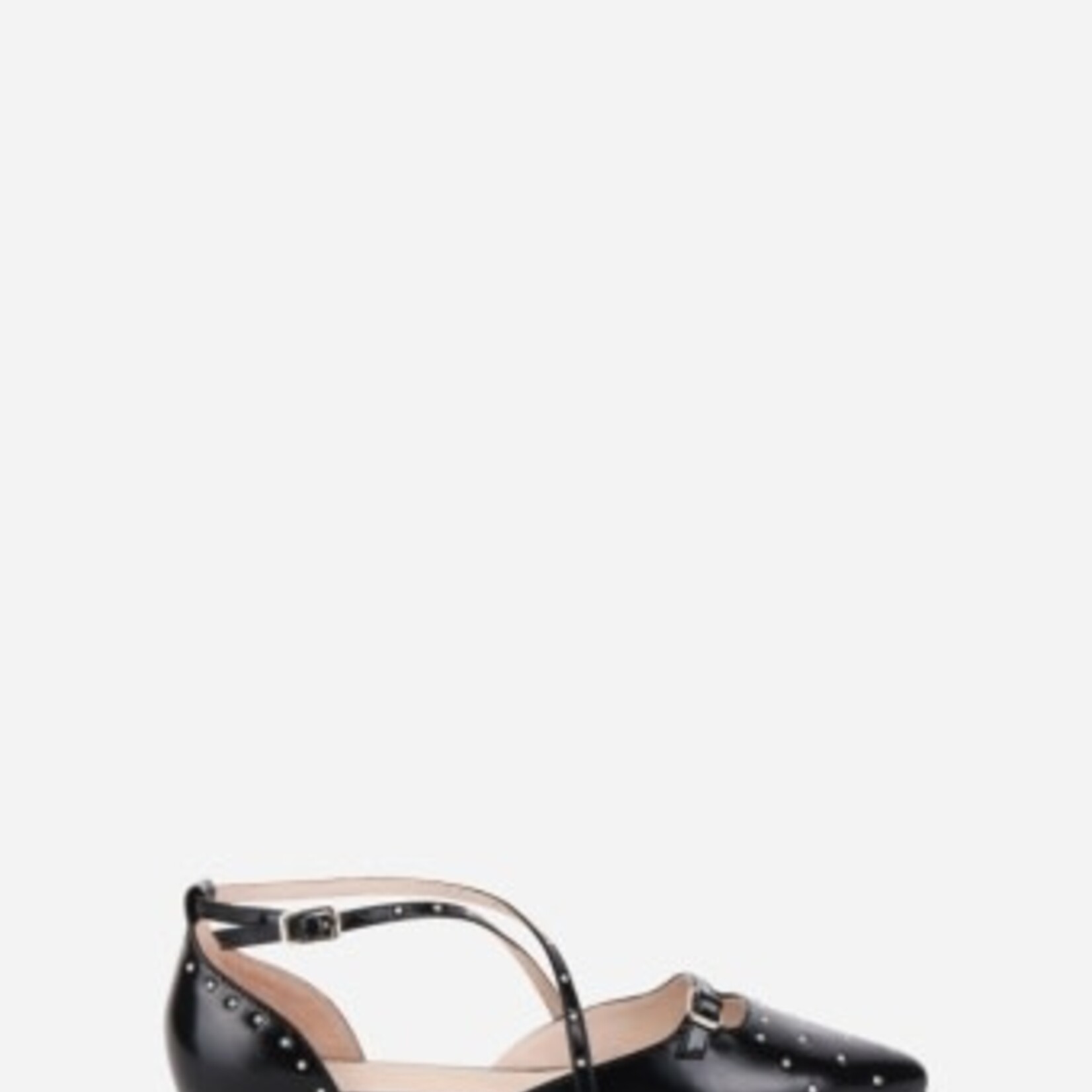 INTENTIONALLY BLANK CROWD STUDDED FLAT