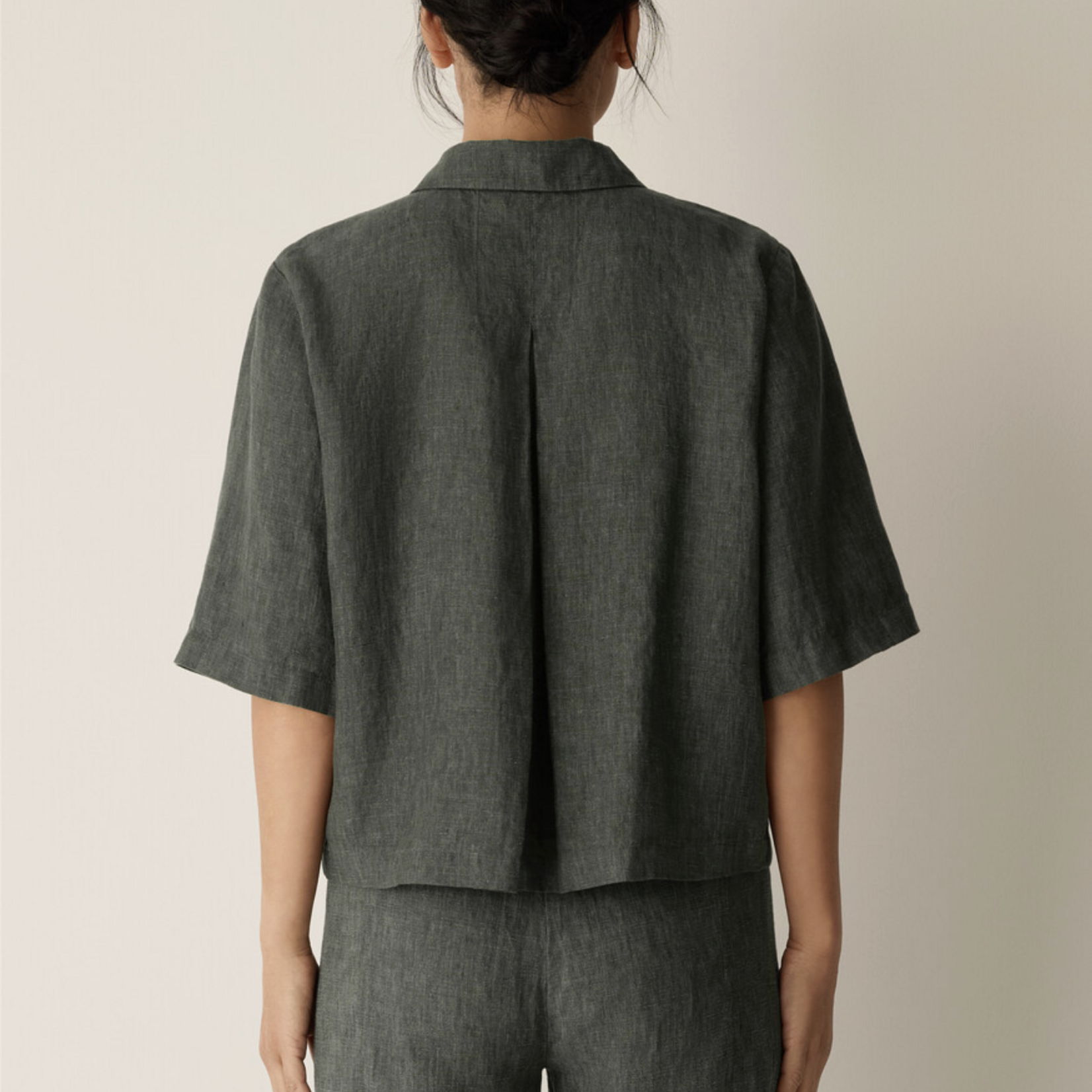 EILEEN FISHER WASHED ORGANIC LINEN DÉLAVÉ ELBOW SLEEVE TOP