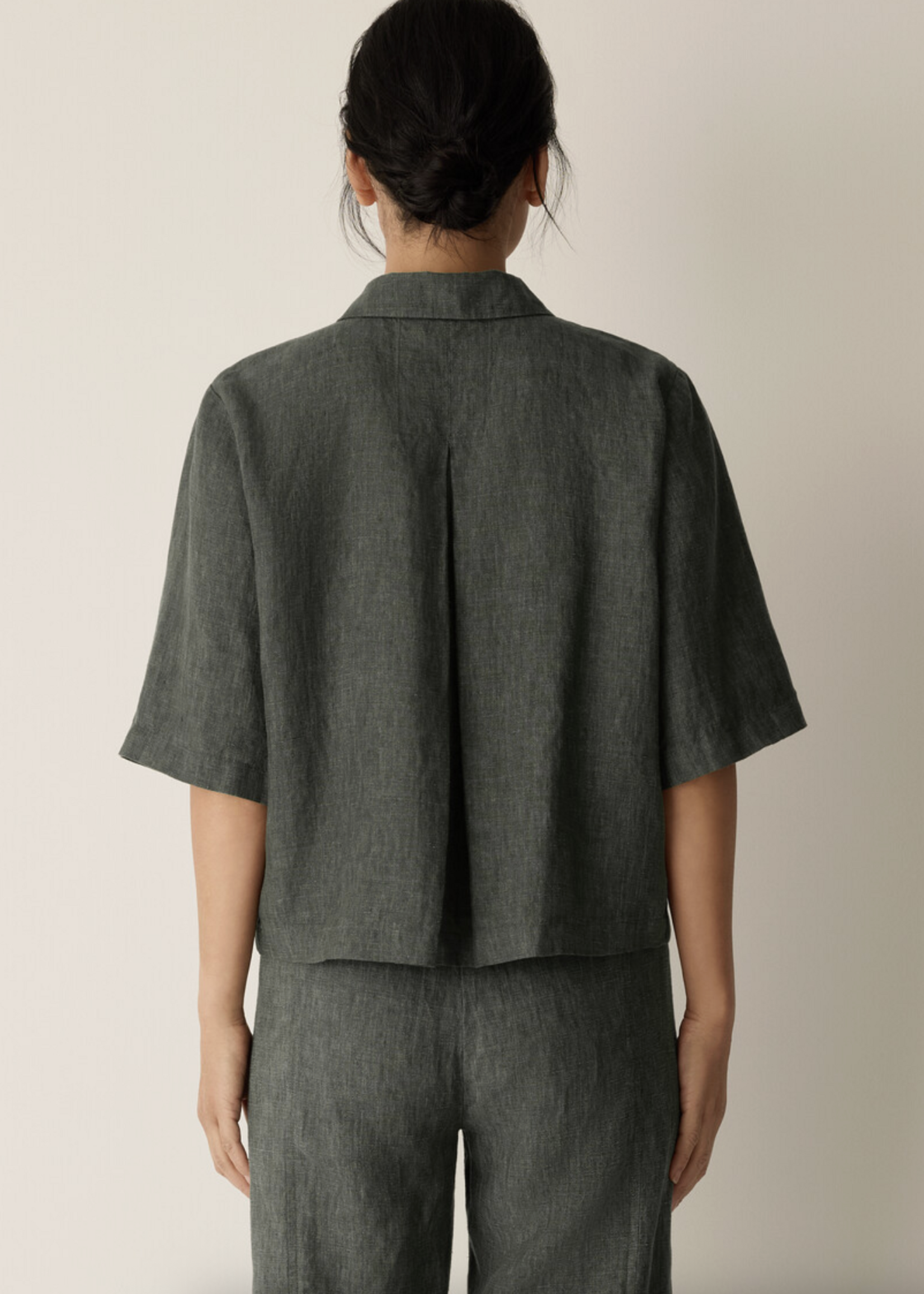 EILEEN FISHER WASHED ORGANIC LINEN DÉLAVÉ ELBOW SLEEVE TOP