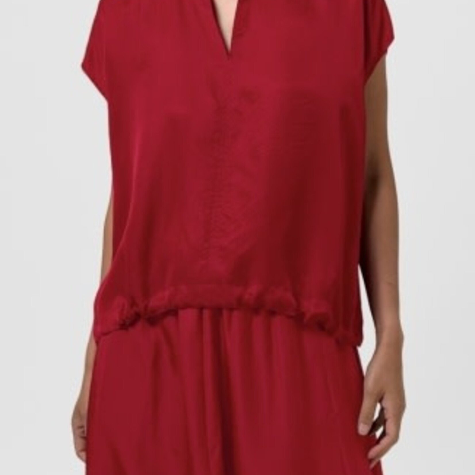 EILEEN FISHER LIGHTWEIGHT SATIN SHIMMER SPLIT NECK TOP