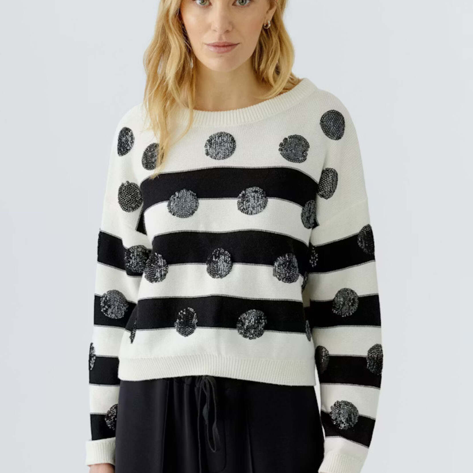 WHITE BLACK PULLOVER