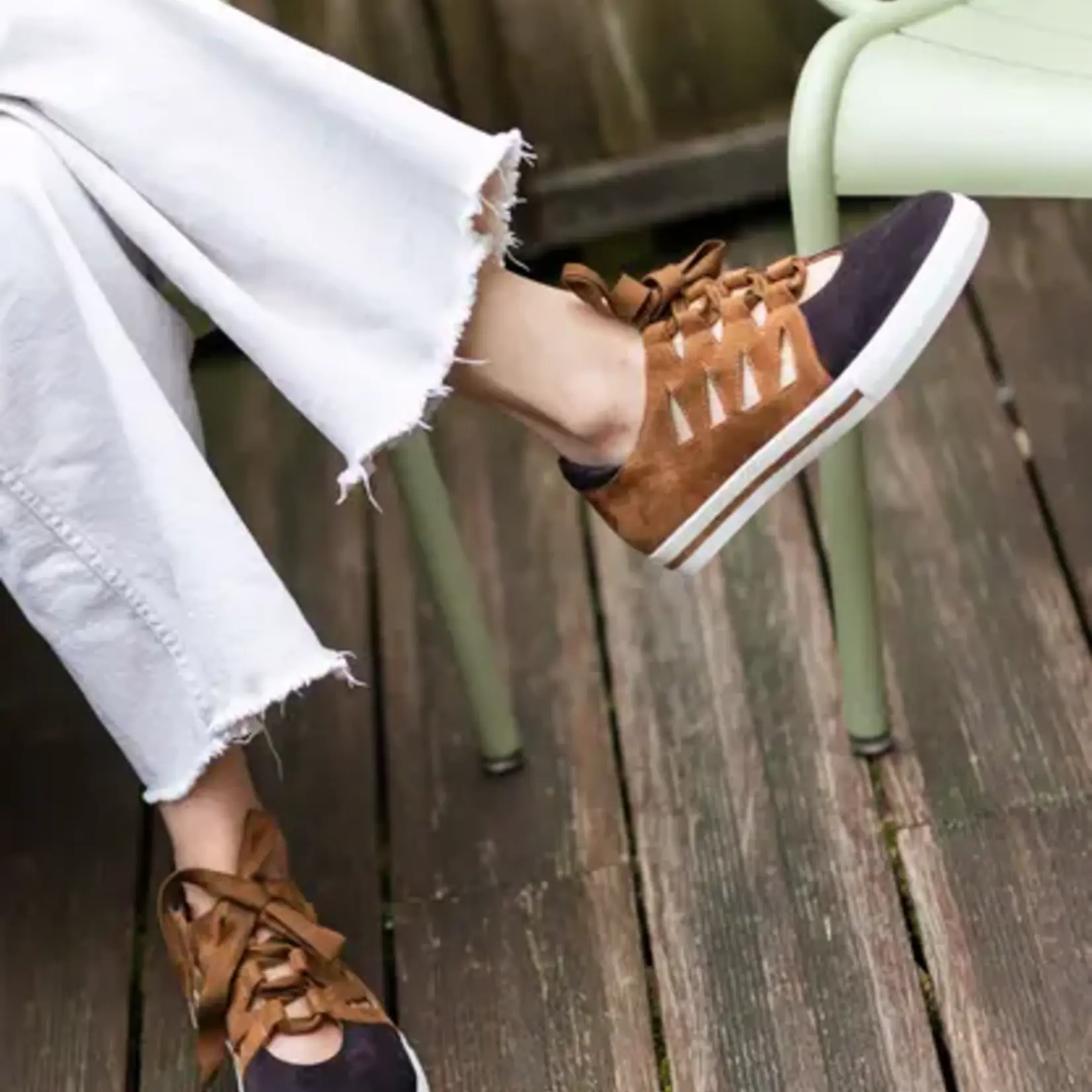 L'AMOUR DES PIEDS KANAV LEATHER SNEAKER