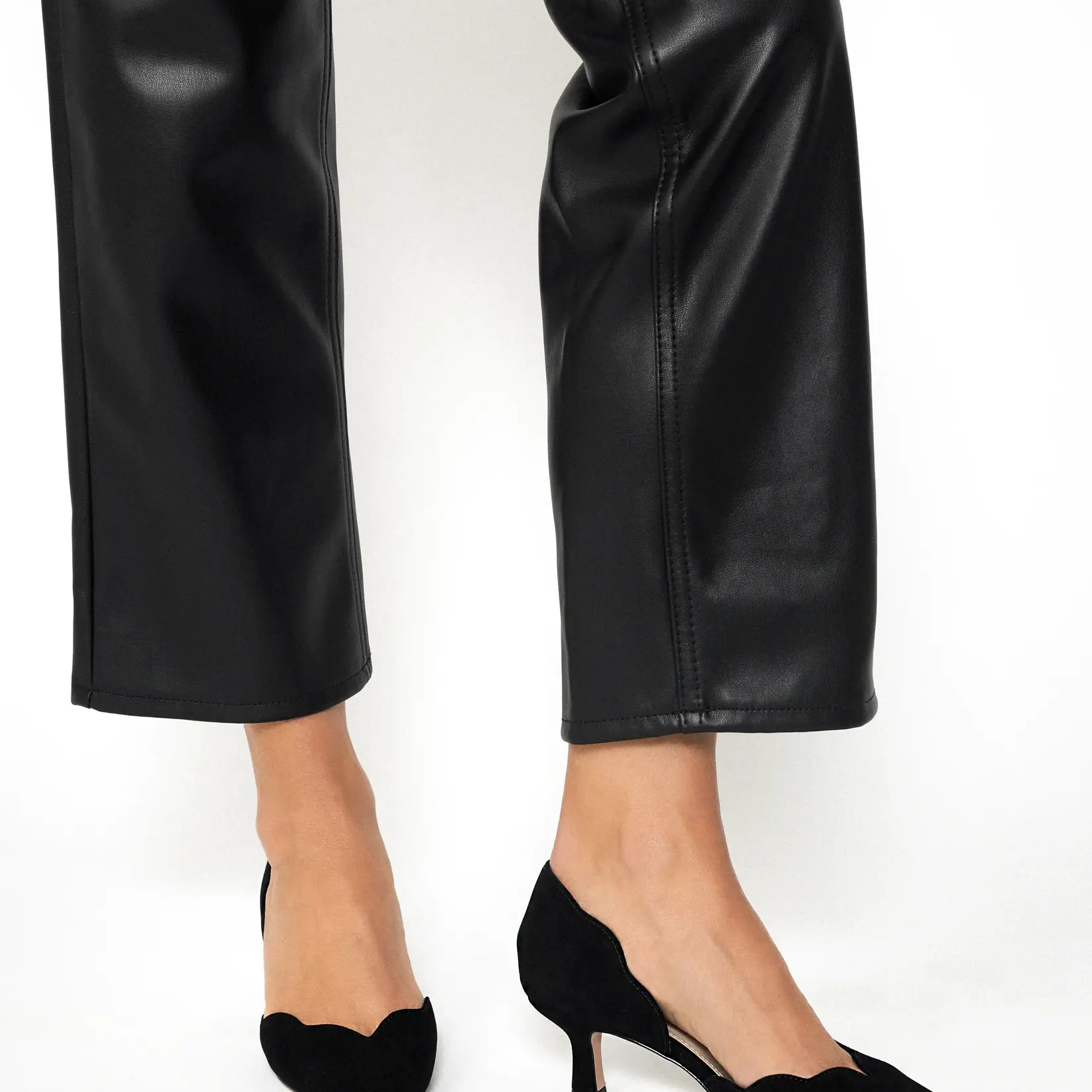 PELLE MODA KEALA LOW HEEL