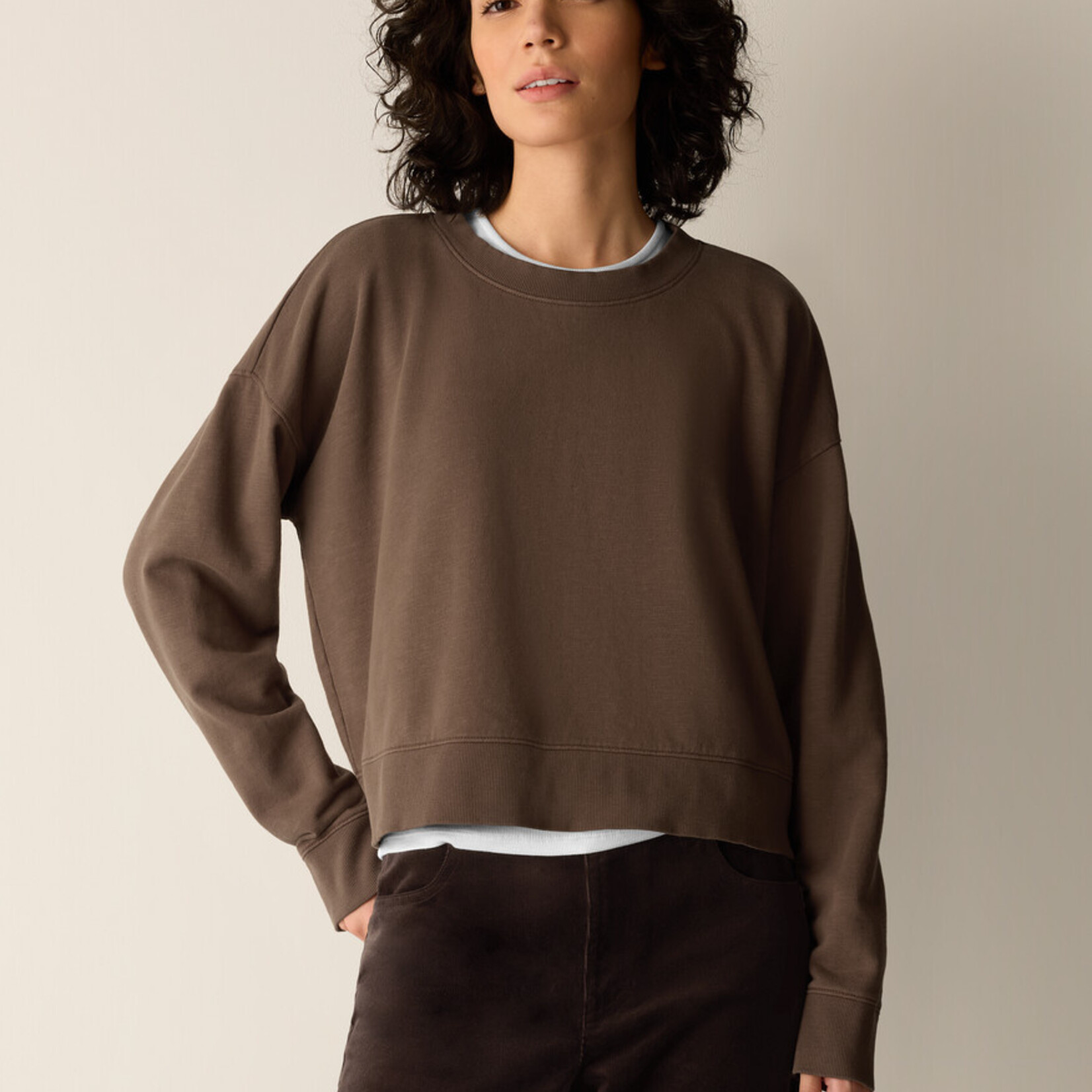 EILEEN FISHER GARMENT-DYED ORGANIC COTTON CROPPED BOX-TOP