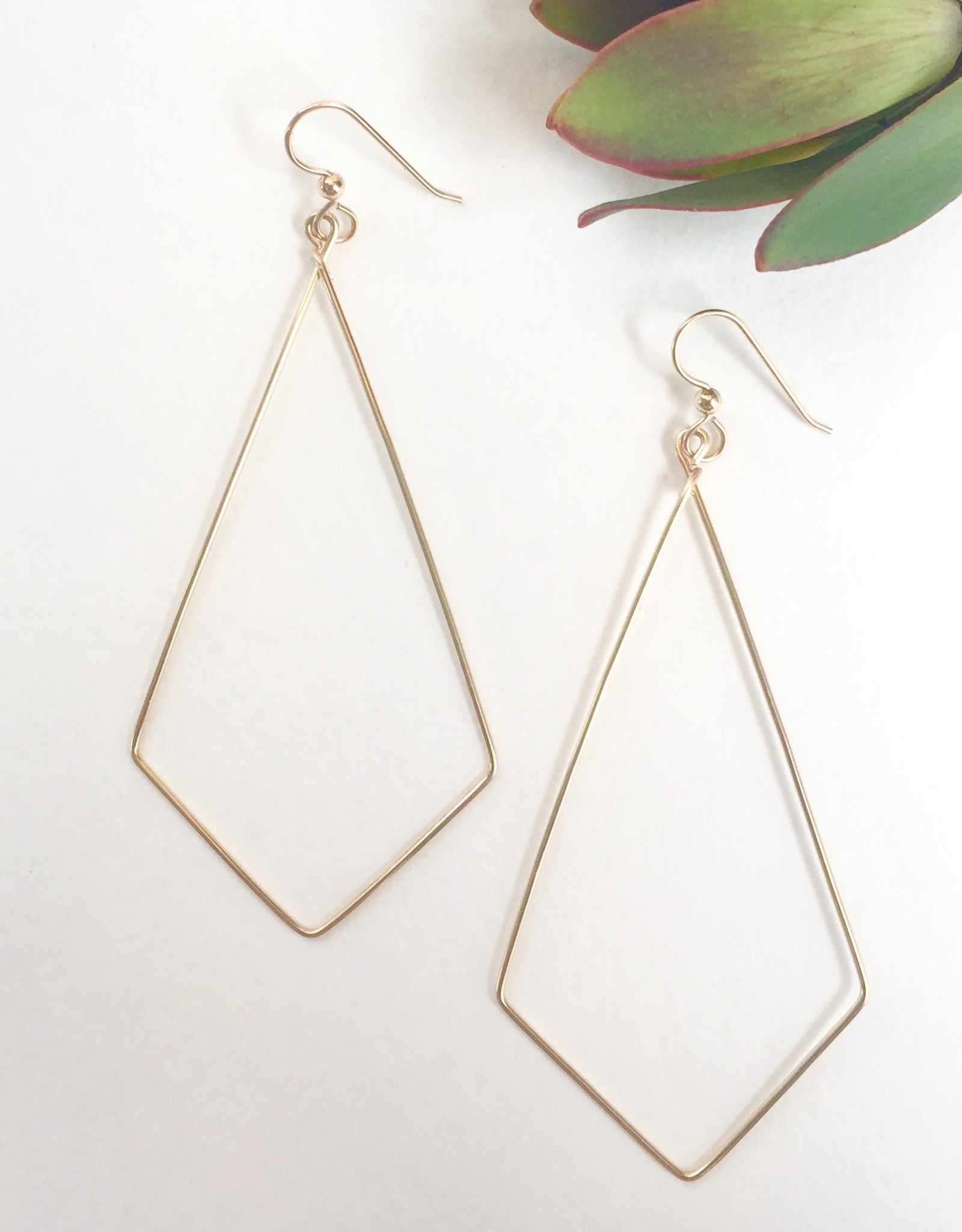 Earring Victoria Prism Shape Hoop