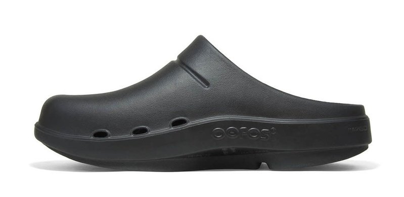 OOFOS OOFOS- OOCLOOG MATTE (CLOG)- MATTE BLACK