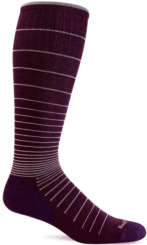SOCKWELL SOCKWELL WOMEN CIRCULATOR 15-20mmHg COMPRESSION BLACKBERRY