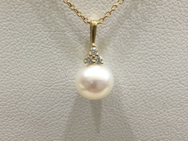 14K Yellow Pearl Diamond Necklace 18-inch 8mm White Freshwater Cultured 0.06ctw diamonds