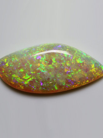3.77ct freeshape Green Mintabie White Opal Cabochon