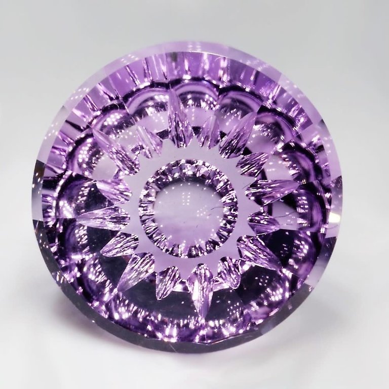 11.30ct Round Fantasy-cut Lilac Amethyst Gemstone