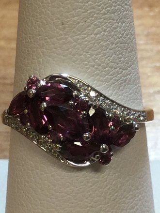 14KW Purplish Brazilian Garnet & 0.04ctw Diamond Bypass Ring - size 7