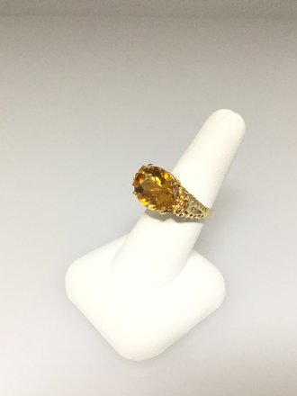 10KY Oval Citrine Ring Size 6.75 16 x 12 mm approx. 8 carats Pre-owned