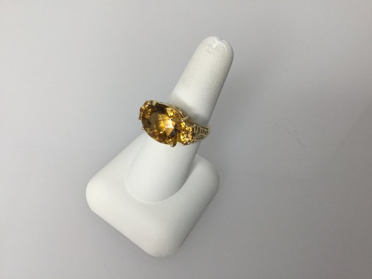 10KY Oval Citrine Ring Size 6.75 16 x 12 mm approx. 8 carats Pre-owned