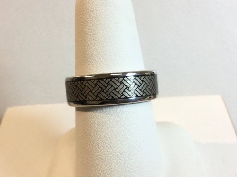 Stuller Cobalt 8mm Black Laser Woven Design Band - size 11