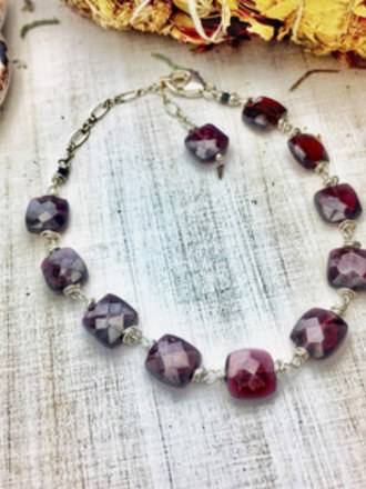 Artisan 930 Argentium® Sterling Silver Cushion Garnet Bracelet 8 inch
